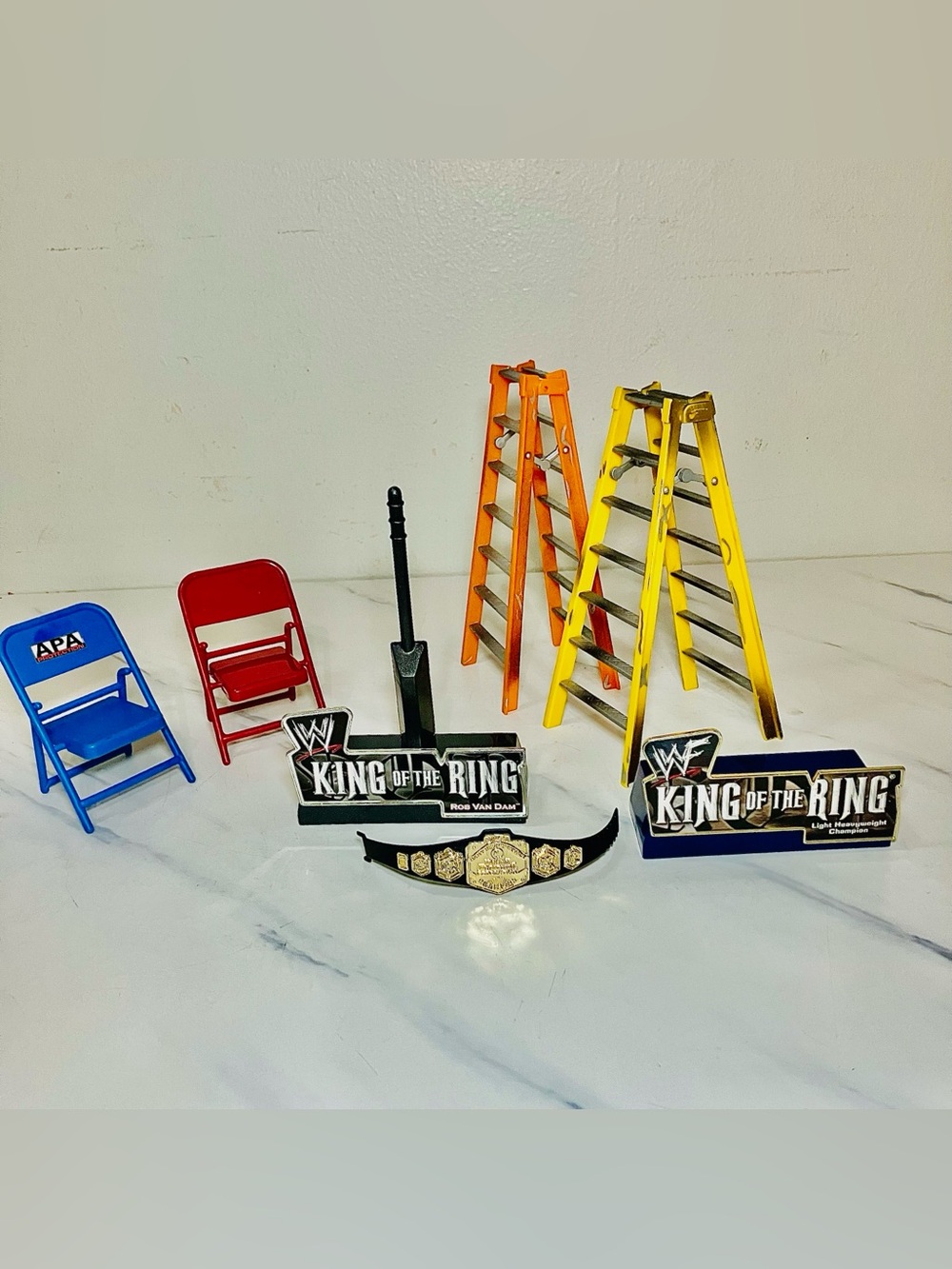 WWE King of the Ring Accessory Set